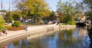 Downtown Naperville dining district